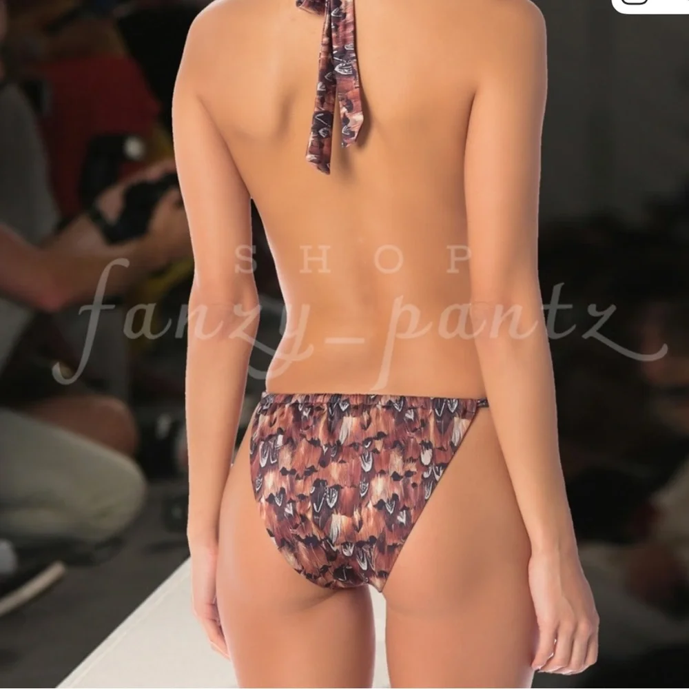 Plunging one piece bathing suit - Picture 3 of 3